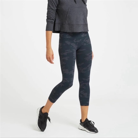 NWOT Spanx camo leggings - Picture 5 of 5